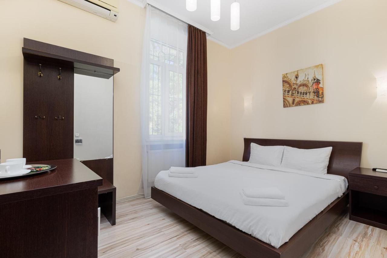 Aparthotel Leonrooms Odessa Dış mekan fotoğraf