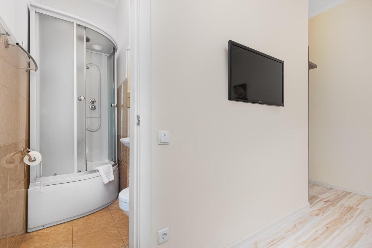 Aparthotel Leonrooms Odessa Dış mekan fotoğraf