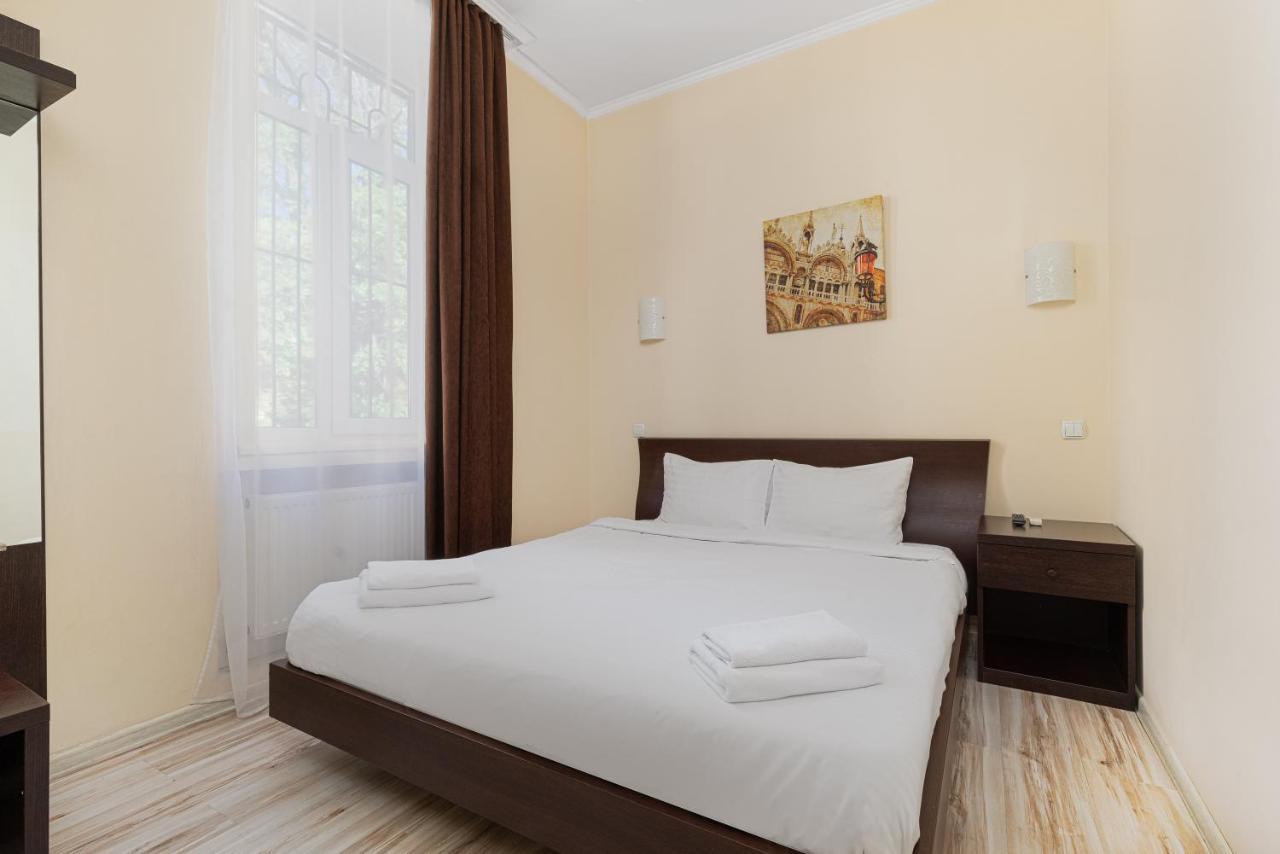 Aparthotel Leonrooms Odessa Dış mekan fotoğraf