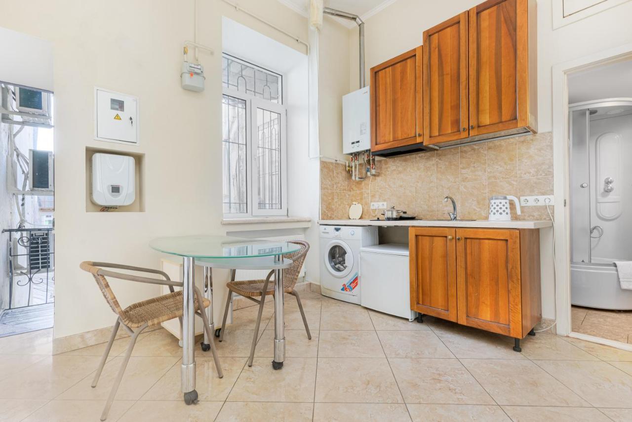 Aparthotel Leonrooms Odessa Dış mekan fotoğraf