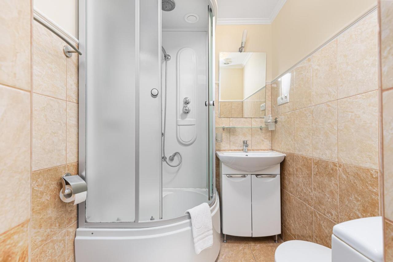 Aparthotel Leonrooms Odessa Dış mekan fotoğraf